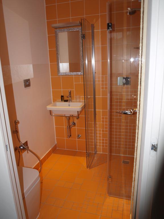 B&B Fuori Le Mura 凯拉斯科 客房 照片